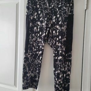 Black, white & gray C&C Sport leggings